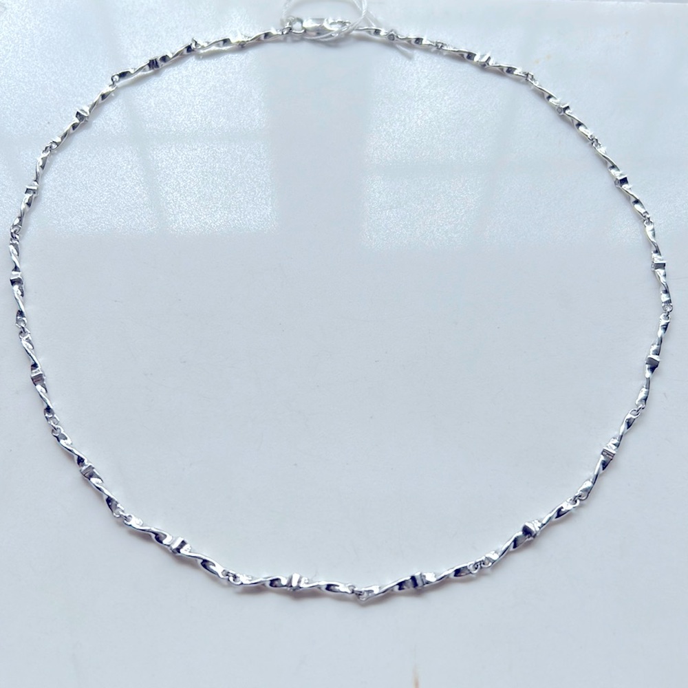 Salavetti 18k Solid White Gold With Diamonds. - image 1